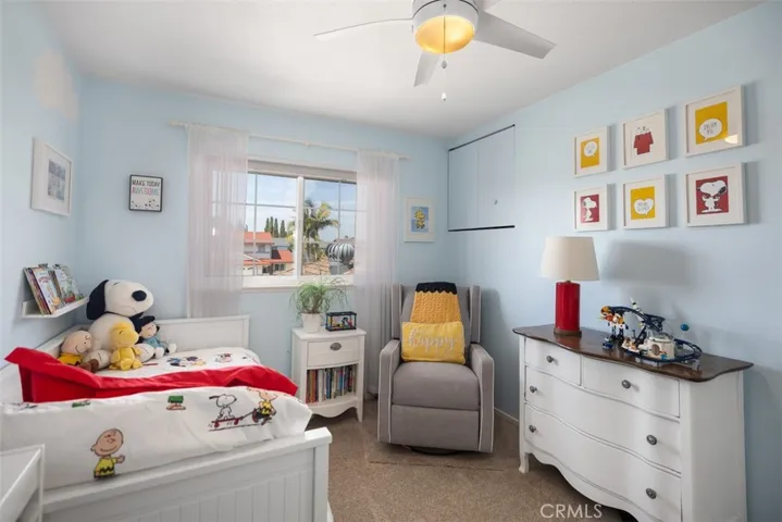 Upstairs bedroom.