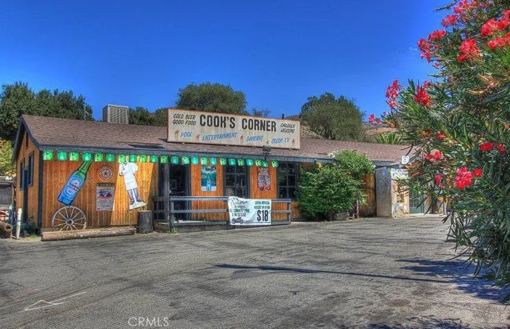 Just a short drive from Cook's Corner, a legendary spot for dining and live music.