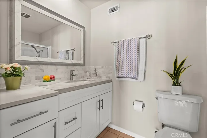 6279 Lincoln Avenue, Buena Park, California 90620