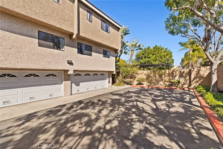 6279 Lincoln Avenue, Buena Park, California 90620
