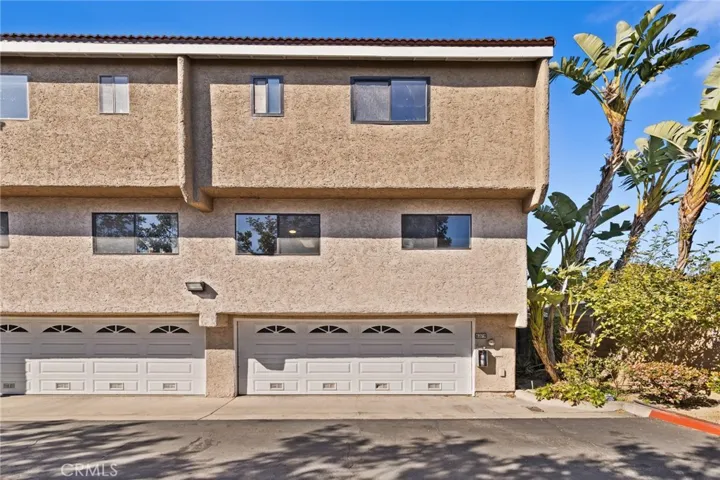 6279 Lincoln Avenue, Buena Park, California 90620