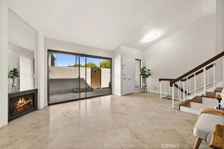 6279 Lincoln Avenue, Buena Park, California 90620