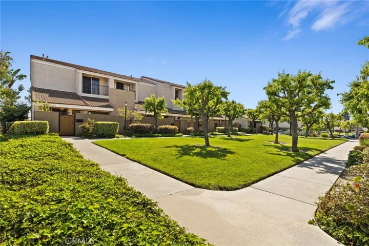 6279 Lincoln Avenue, Buena Park, California 90620