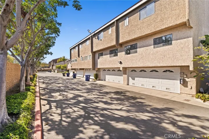 6279 Lincoln Avenue, Buena Park, California 90620