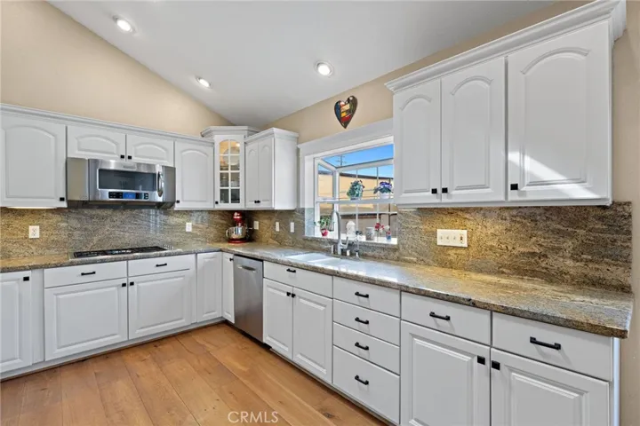 6061 Fenley Drive, Huntington Beach, California 92647