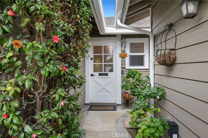 6061 Fenley Drive, Huntington Beach, California 92647