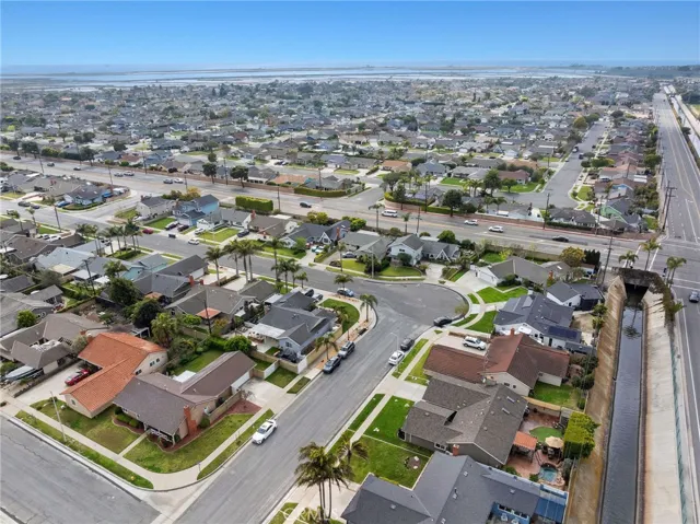 6061 Fenley Drive, Huntington Beach, California 92647