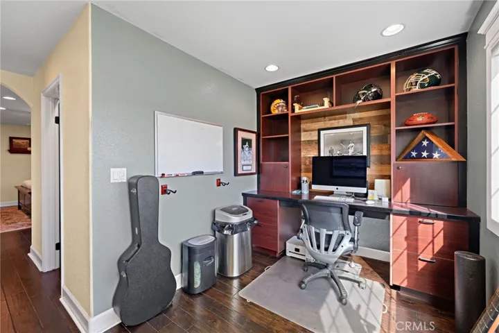 6061 Fenley Drive, Huntington Beach, California 92647