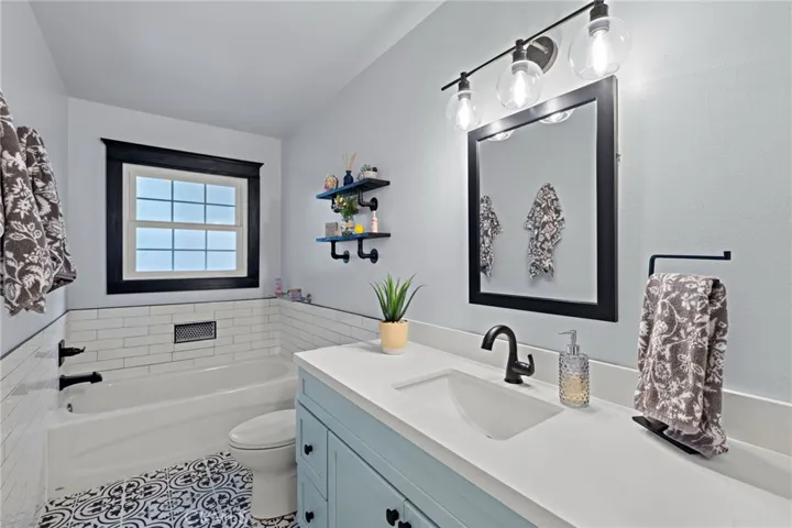 6061 Fenley Drive, Huntington Beach, California 92647