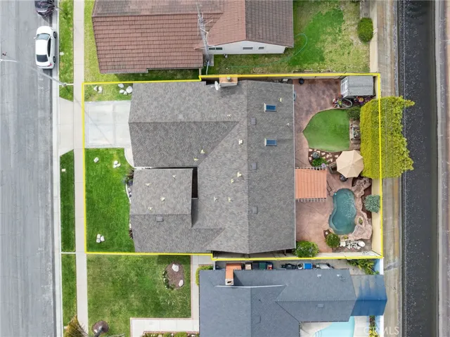 6061 Fenley Drive, Huntington Beach, California 92647