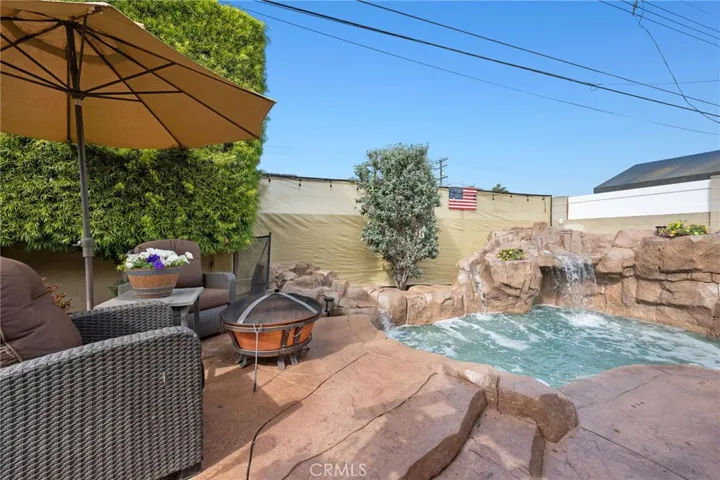 6061 Fenley Drive, Huntington Beach, California 92647