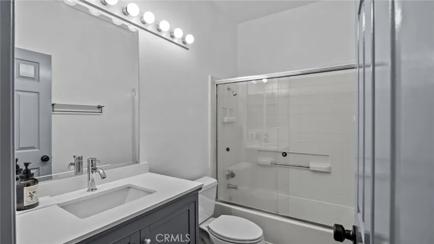 2901 Via Toscana 101, Corona, California 92879