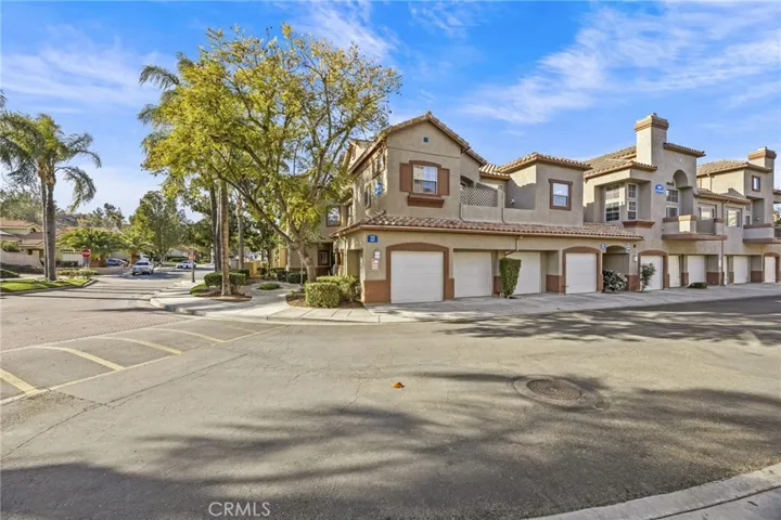 2901 Via Toscana 101, Corona, California 92879