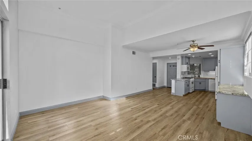 2901 Via Toscana 101, Corona, California 92879