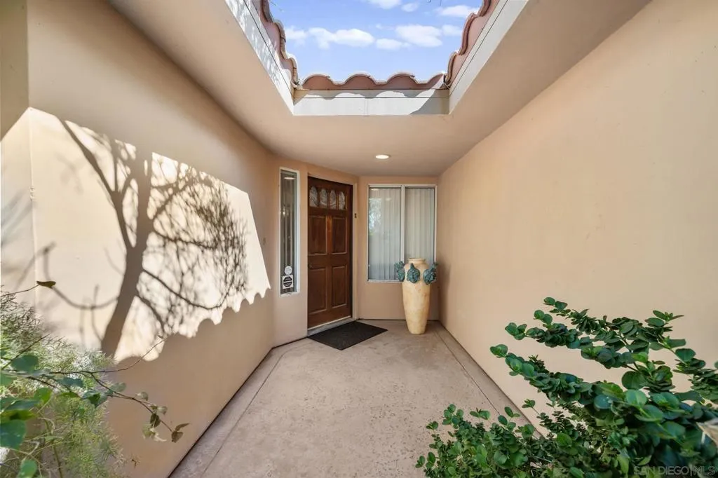 1150 E Via Colusa, Palm Springs, California 92262 home-pic-4