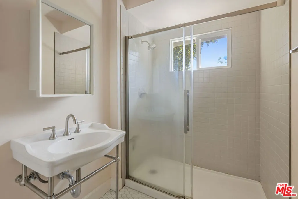 632 Museum Drive, Los Angeles, California 90065 home-pic-13