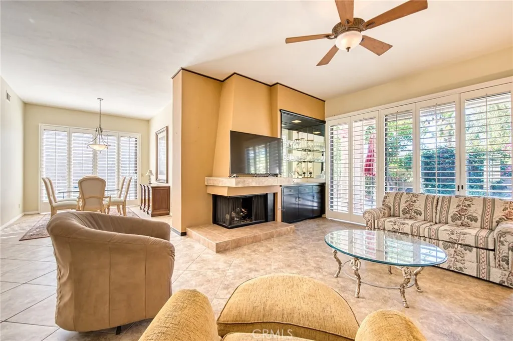 48111 Calle Seranas, La Quinta, California 92253 home-pic-1
