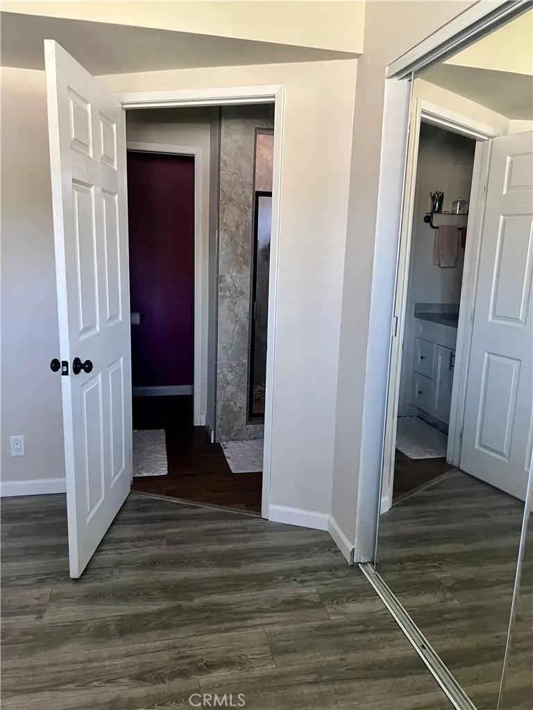 1291 Kelley Avenue, Corona, California 92882 home-pic-11