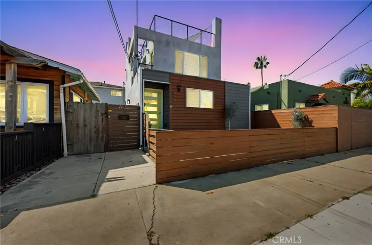 2871 Capps Street, San Diego, California 92104