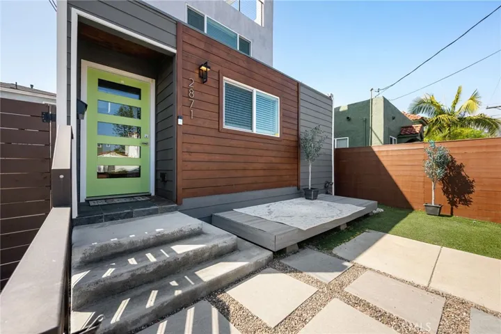 2871 Capps Street, San Diego, California 92104