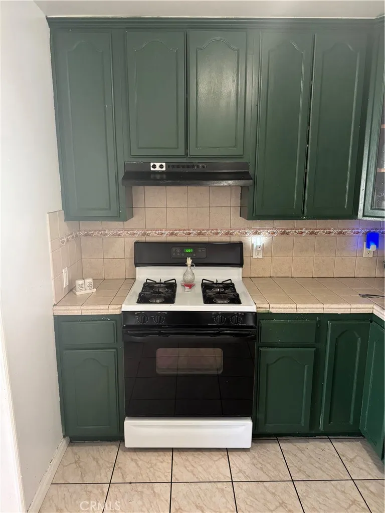 10245 Garfield Avenue, South Gate, California 90280 home-pic-12