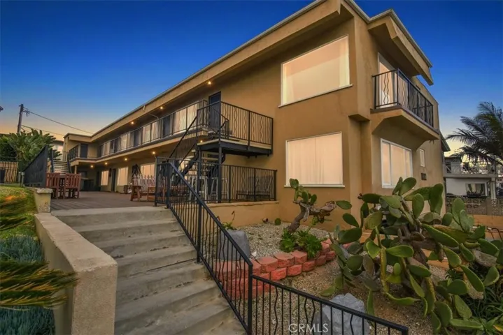 1802 Esplanade, Redondo Beach, California 90277