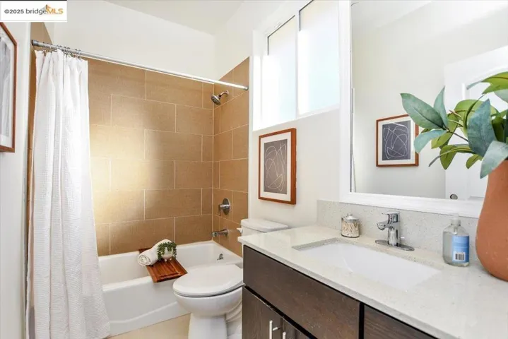 1738 18th Ave, Oakland, California 94606