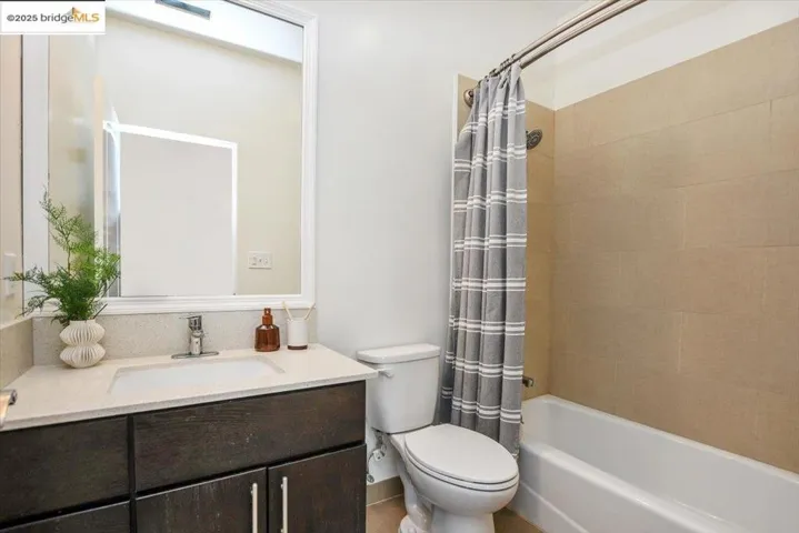 1738 18th Ave, Oakland, California 94606