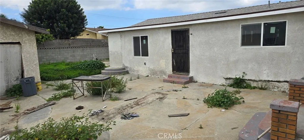 1526 W 105th Street, Los Angeles, California 90047 home-pic-27