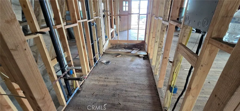 1526 W 105th Street, Los Angeles, California 90047 home-pic-16