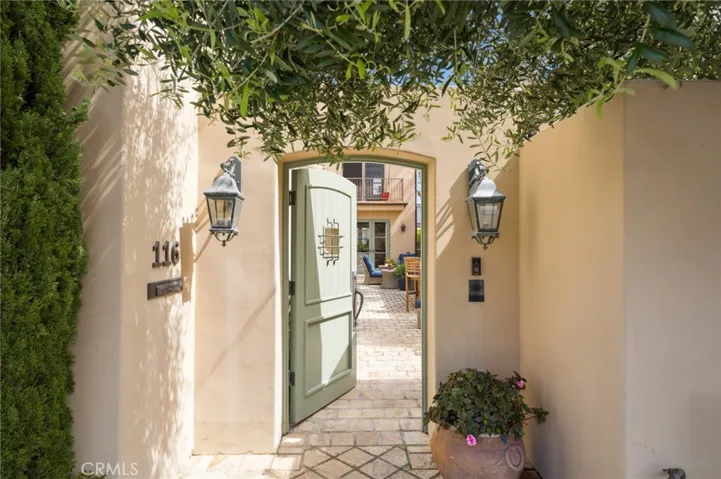116 Via Trieste, Newport Beach, California 92663