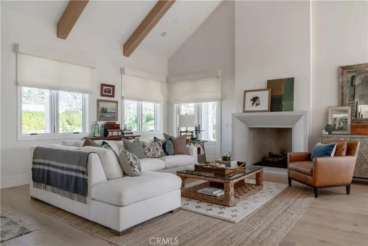 821 Bellis Street, Newport Beach, California 92660
