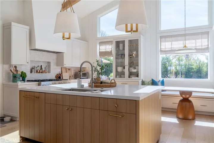 821 Bellis Street, Newport Beach, California 92660