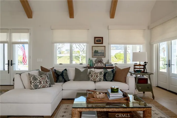 821 Bellis Street, Newport Beach, California 92660