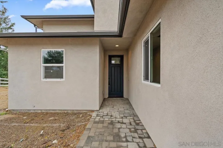 9448 Emerald Grove Ave, Lakeside, California 92040