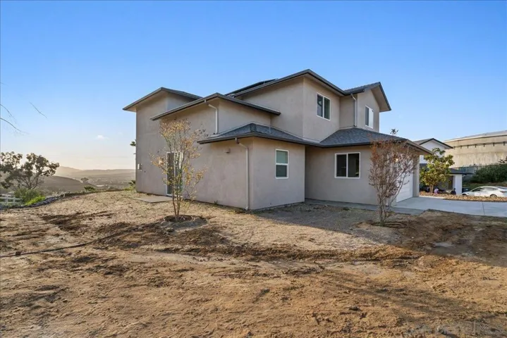 9448 Emerald Grove Ave, Lakeside, California 92040