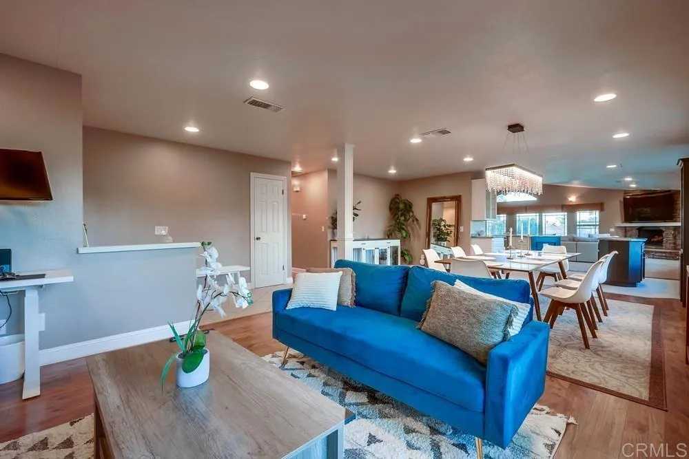 14448 Oakley Drive, Riverside, California 92503 home-pic-12