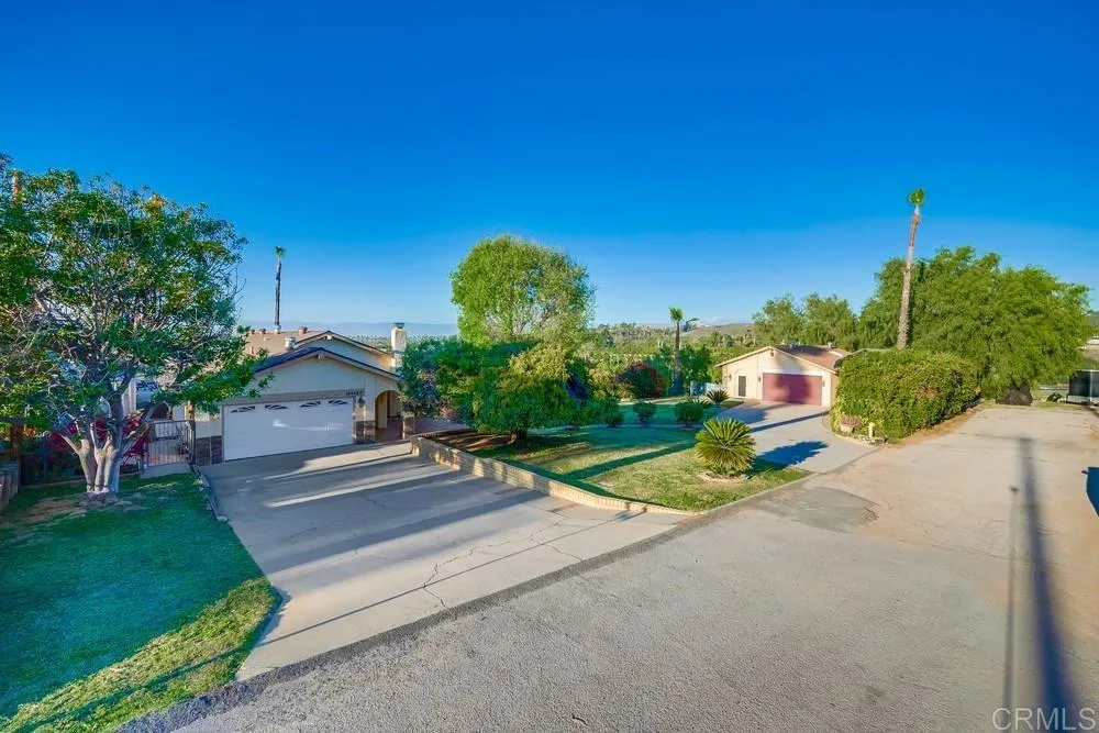 14448 Oakley Drive, Riverside, California 92503 home-pic-8