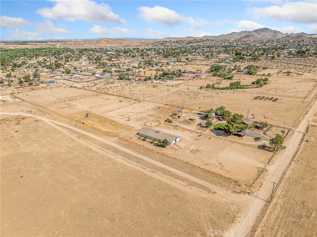 14924 Chamber Lane, Apple Valley, California 92307 home-pic-29