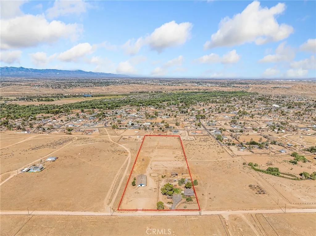 14924 Chamber Lane, Apple Valley, California 92307 home-pic-28