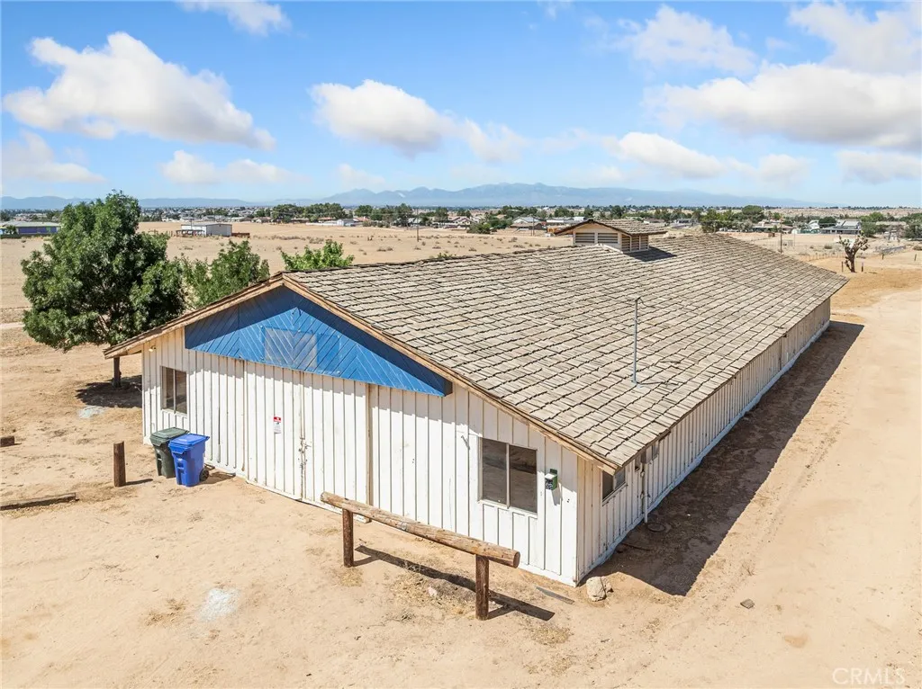 14924 Chamber Lane, Apple Valley, California 92307 home-pic-38