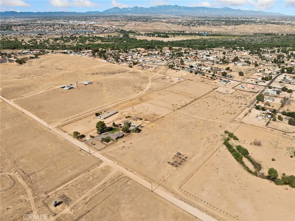 14924 Chamber Lane, Apple Valley, California 92307 home-pic-27
