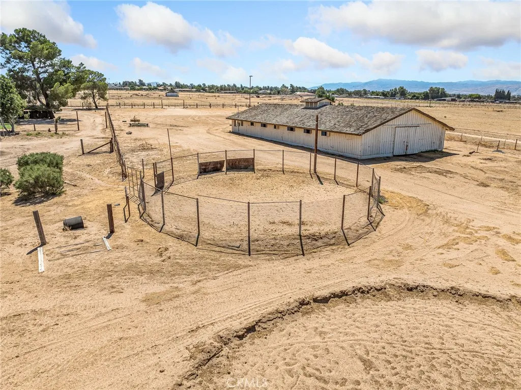 14924 Chamber Lane, Apple Valley, California 92307 home-pic-36
