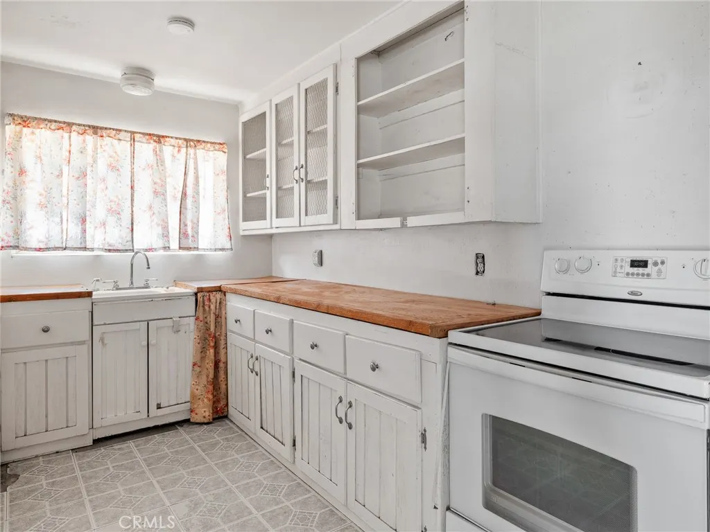 14924 Chamber Lane, Apple Valley, California 92307 home-pic-39