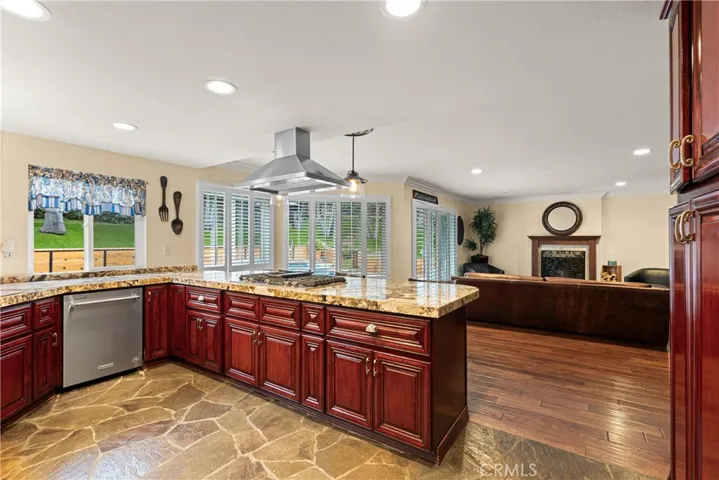 Open Kitchen to family room