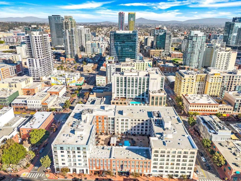 445 Island Avenue 321, San Diego, California 92101 home-pic-30