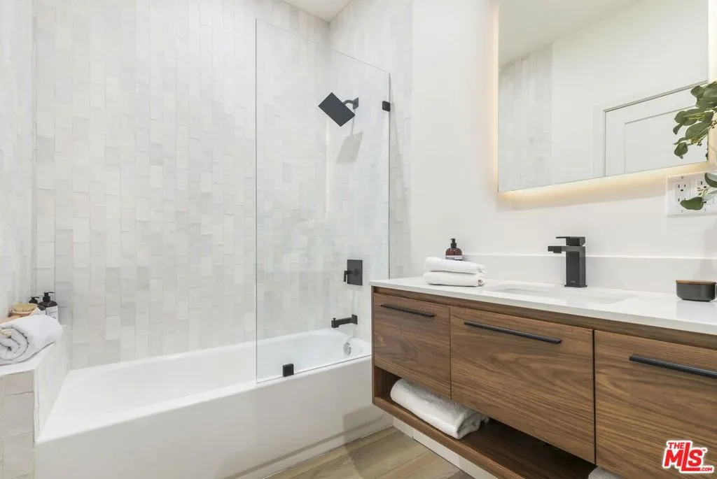 514 W Washington Boulevard, Pasadena, California 91103 home-pic-24