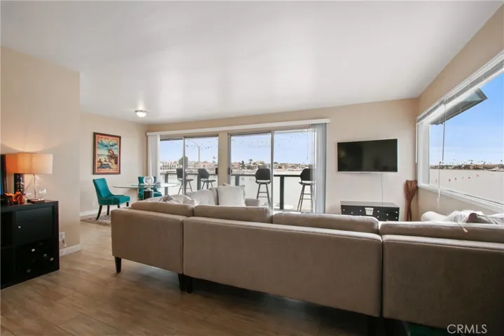111 Bay Shore Avenue, Long Beach, California 90803