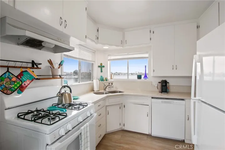 111 Bay Shore Avenue, Long Beach, California 90803