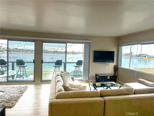 111 Bay Shore Avenue, Long Beach, California 90803